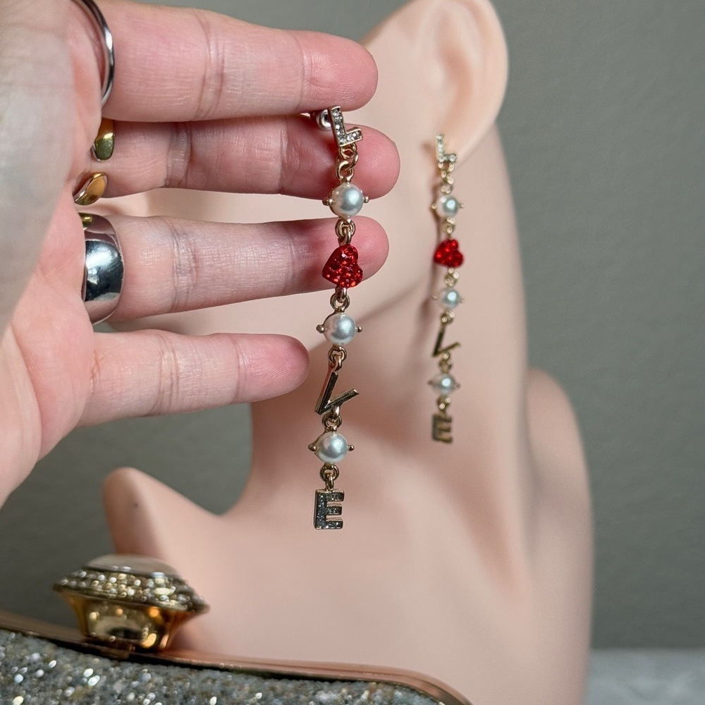 ❤️🔥 LOVE Dangle Earrings | 18K Gold Plated With Pearls & Zirconia ⚜️💎 - Picture 4 of 7